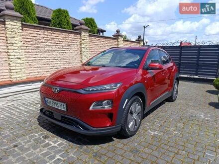 Красный Хендай Kona, объемом двигателя 0 л и пробегом 87 тыс. км за 16500 $, фото 1 на Automoto.ua