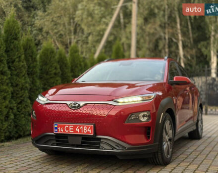 Червоний Хендай Kona, об'ємом двигуна 0 л та пробігом 120 тис. км за 16250 $, фото 1 на Automoto.ua