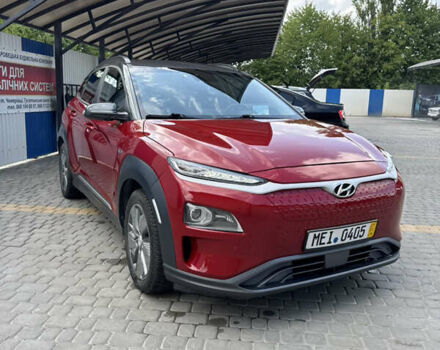 Красный Хендай Kona, объемом двигателя 0 л и пробегом 150 тыс. км за 17100 $, фото 1 на Automoto.ua