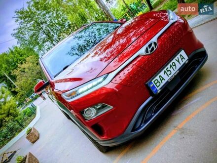 Красный Хендай Kona, объемом двигателя 0 л и пробегом 154 тыс. км за 17200 $, фото 1 на Automoto.ua