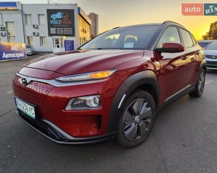 Красный Хендай Kona, объемом двигателя 0 л и пробегом 125 тыс. км за 17999 $, фото 1 на Automoto.ua
