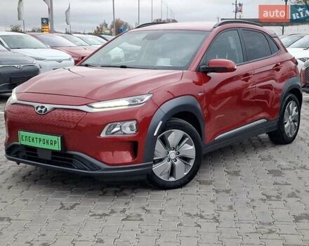 Красный Хендай Kona, объемом двигателя 0 л и пробегом 101 тыс. км за 16200 $, фото 1 на Automoto.ua
