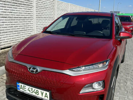 Хендай Kona 2020 у Дніпро (Дніпропетровську) на Automoto.ua Червоний Хендай Kona, об'ємом двигуна 0 л та пробігом 8 тис. км за 29700 $, фото 1 на Automoto.ua