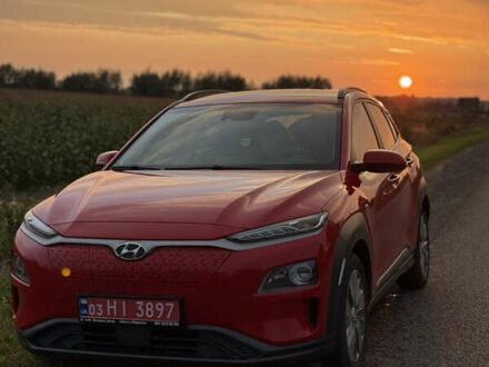 Червоний Хендай Kona, об'ємом двигуна 0 л та пробігом 80 тис. км за 18800 $, фото 1 на Automoto.ua