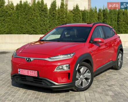 Красный Хендай Kona, объемом двигателя 0 л и пробегом 61 тыс. км за 16999 $, фото 1 на Automoto.ua
