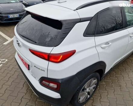 Хендай Kona, объемом двигателя 0 л и пробегом 15 тыс. км за 15300 $, фото 12 на Automoto.ua