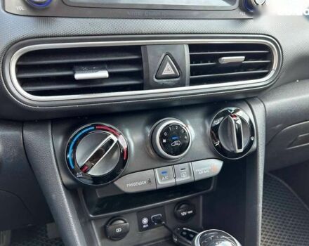 Хендай Kona, об'ємом двигуна 2 л та пробігом 136 тис. км за 15990 $, фото 21 на Automoto.ua