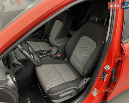 Хендай Kona, объемом двигателя 2 л и пробегом 96 тыс. км за 14916 $, фото 9 на Automoto.ua