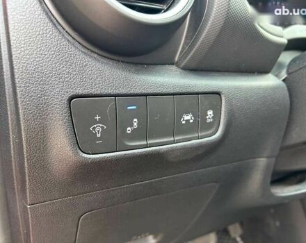 Хендай Kona, об'ємом двигуна 2 л та пробігом 136 тис. км за 15990 $, фото 19 на Automoto.ua