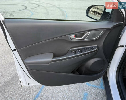 Хендай Kona, об'ємом двигуна 0 л та пробігом 117 тис. км за 17500 $, фото 15 на Automoto.ua