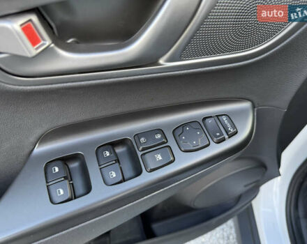 Хендай Kona, об'ємом двигуна 0 л та пробігом 117 тис. км за 17500 $, фото 12 на Automoto.ua