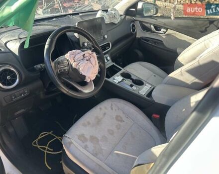 Хендай Kona, объемом двигателя 0 л и пробегом 66 тыс. км за 5700 $, фото 23 на Automoto.ua