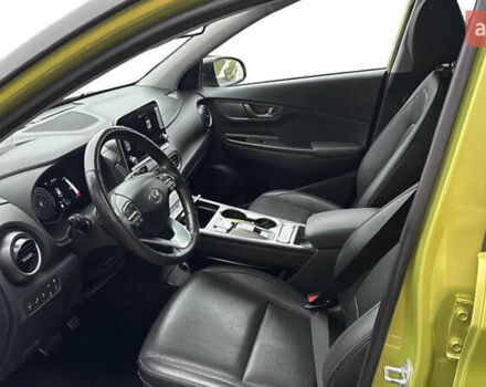 Желтый Хендай Kona, объемом двигателя 0 л и пробегом 111 тыс. км за 13950 $, фото 8 на Automoto.ua