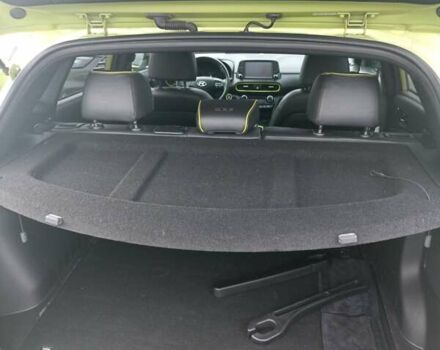 Желтый Хендай Kona, объемом двигателя 1.59 л и пробегом 72 тыс. км за 17400 $, фото 31 на Automoto.ua