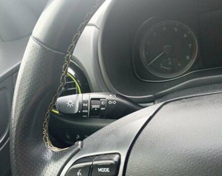 Желтый Хендай Kona, объемом двигателя 1.59 л и пробегом 72 тыс. км за 17400 $, фото 22 на Automoto.ua