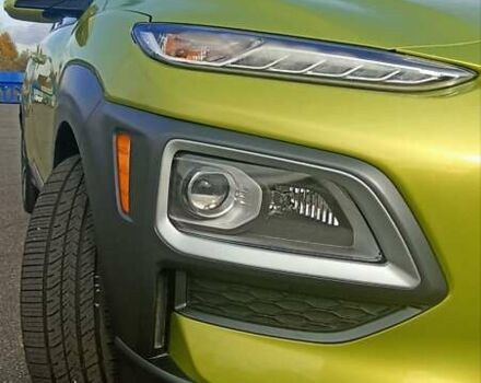 Желтый Хендай Kona, объемом двигателя 1.59 л и пробегом 72 тыс. км за 17400 $, фото 6 на Automoto.ua