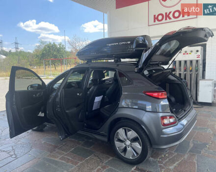 Серый Хендай Kona, объемом двигателя 0 л и пробегом 124 тыс. км за 16500 $, фото 23 на Automoto.ua