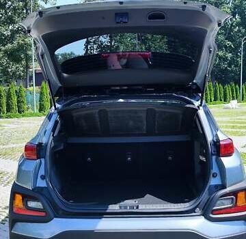 Сірий Хендай Kona, об'ємом двигуна 2 л та пробігом 111 тис. км за 15500 $, фото 7 на Automoto.ua