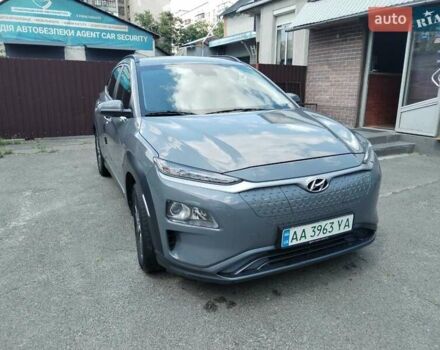 Серый Хендай Kona, объемом двигателя 0 л и пробегом 117 тыс. км за 16000 $, фото 1 на Automoto.ua