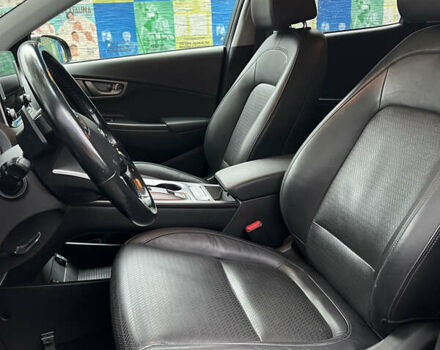 Сірий Хендай Kona, об'ємом двигуна 0 л та пробігом 113 тис. км за 17000 $, фото 38 на Automoto.ua