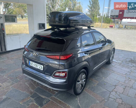 Серый Хендай Kona, объемом двигателя 0 л и пробегом 124 тыс. км за 16500 $, фото 9 на Automoto.ua