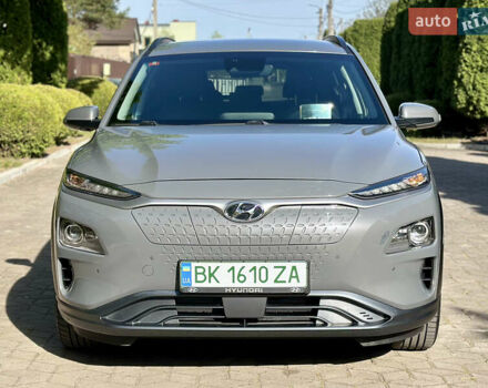 Сірий Хендай Kona, об'ємом двигуна 0 л та пробігом 85 тис. км за 15799 $, фото 4 на Automoto.ua