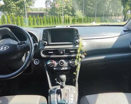 Сірий Хендай Kona, об'ємом двигуна 2 л та пробігом 111 тис. км за 15500 $, фото 5 на Automoto.ua