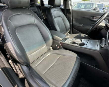 Серый Хендай Kona, объемом двигателя 0 л и пробегом 133 тыс. км за 16300 $, фото 26 на Automoto.ua