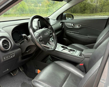 Сірий Хендай Kona, об'ємом двигуна 0 л та пробігом 114 тис. км за 17000 $, фото 42 на Automoto.ua