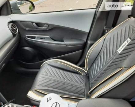 Сірий Хендай Kona, об'ємом двигуна 2 л та пробігом 20 тис. км за 15998 $, фото 16 на Automoto.ua