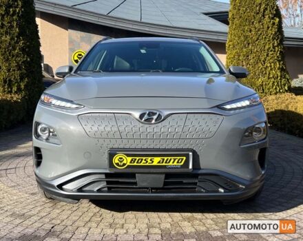 Серый Хендай Kona, объемом двигателя 64 л и пробегом 119 тыс. км за 16999 $, фото 1 на Automoto.ua