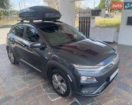 Серый Хендай Kona, объемом двигателя 0 л и пробегом 124 тыс. км за 16500 $, фото 4 на Automoto.ua