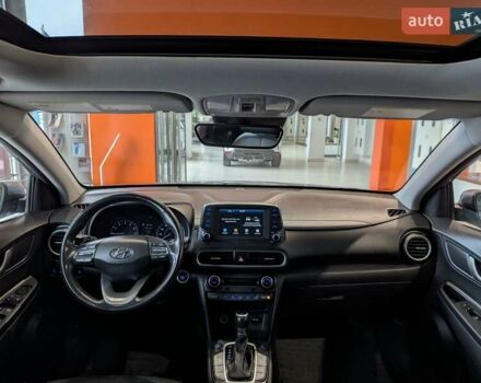 Сірий Хендай Kona, об'ємом двигуна 1.59 л та пробігом 75 тис. км за 15500 $, фото 29 на Automoto.ua
