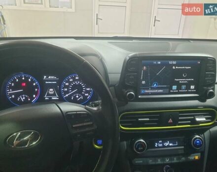 Серый Хендай Kona, объемом двигателя 1.59 л и пробегом 70 тыс. км за 18700 $, фото 9 на Automoto.ua