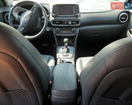 Серый Хендай Kona, объемом двигателя 1.59 л и пробегом 182 тыс. км за 2500 $, фото 7 на Automoto.ua