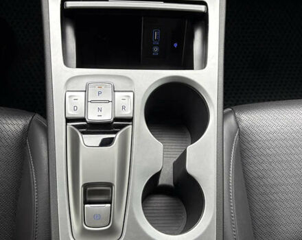 Сірий Хендай Kona, об'ємом двигуна 0 л та пробігом 114 тис. км за 17000 $, фото 12 на Automoto.ua