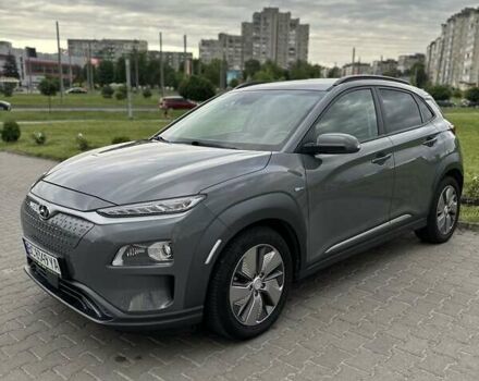 Серый Хендай Kona, объемом двигателя 0 л и пробегом 120 тыс. км за 16500 $, фото 3 на Automoto.ua