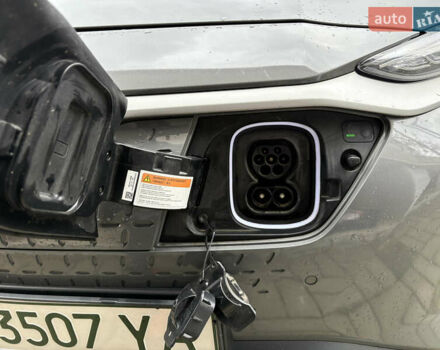 Сірий Хендай Kona, об'ємом двигуна 0 л та пробігом 114 тис. км за 17000 $, фото 1 на Automoto.ua