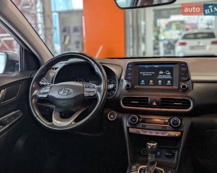 Сірий Хендай Kona, об'ємом двигуна 1.59 л та пробігом 75 тис. км за 15500 $, фото 27 на Automoto.ua
