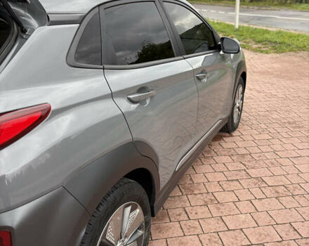 Сірий Хендай Kona, об'ємом двигуна 0 л та пробігом 114 тис. км за 17000 $, фото 30 на Automoto.ua