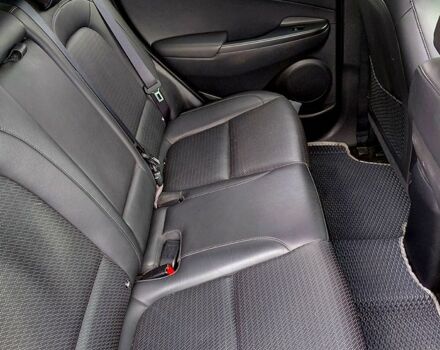 Сірий Хендай Kona, об'ємом двигуна 0 л та пробігом 109 тис. км за 17500 $, фото 5 на Automoto.ua