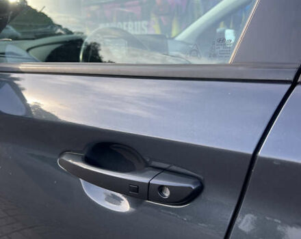 Сірий Хендай Kona, об'ємом двигуна 0 л та пробігом 113 тис. км за 17000 $, фото 5 на Automoto.ua