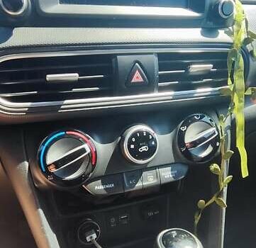 Сірий Хендай Kona, об'ємом двигуна 2 л та пробігом 111 тис. км за 15500 $, фото 15 на Automoto.ua