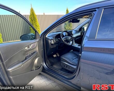 Сірий Хендай Kona, об'ємом двигуна 0.15 л та пробігом 111 тис. км за 17500 $, фото 4 на Automoto.ua