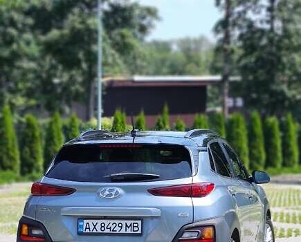Сірий Хендай Kona, об'ємом двигуна 2 л та пробігом 111 тис. км за 15500 $, фото 2 на Automoto.ua