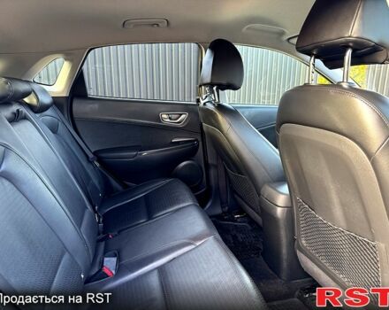 Сірий Хендай Kona, об'ємом двигуна 0.15 л та пробігом 111 тис. км за 17500 $, фото 6 на Automoto.ua