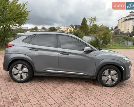 Сірий Хендай Kona, об'ємом двигуна 0 л та пробігом 114 тис. км за 17000 $, фото 33 на Automoto.ua