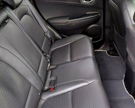 Сірий Хендай Kona, об'ємом двигуна 0 л та пробігом 109 тис. км за 17500 $, фото 3 на Automoto.ua