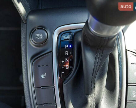 Сірий Хендай Kona, об'ємом двигуна 2 л та пробігом 79 тис. км за 13300 $, фото 12 на Automoto.ua