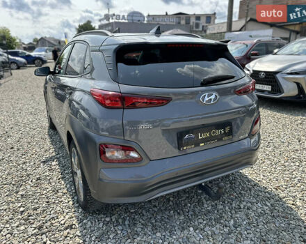 Серый Хендай Kona, объемом двигателя 0 л и пробегом 133 тыс. км за 16300 $, фото 8 на Automoto.ua